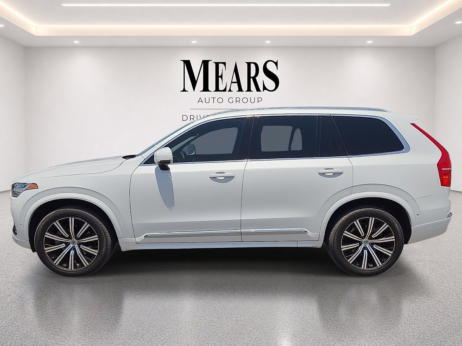 Certified 2023 Volvo XC90 B6 Plus w/ Protection Package Premier AWD/4WD image 3