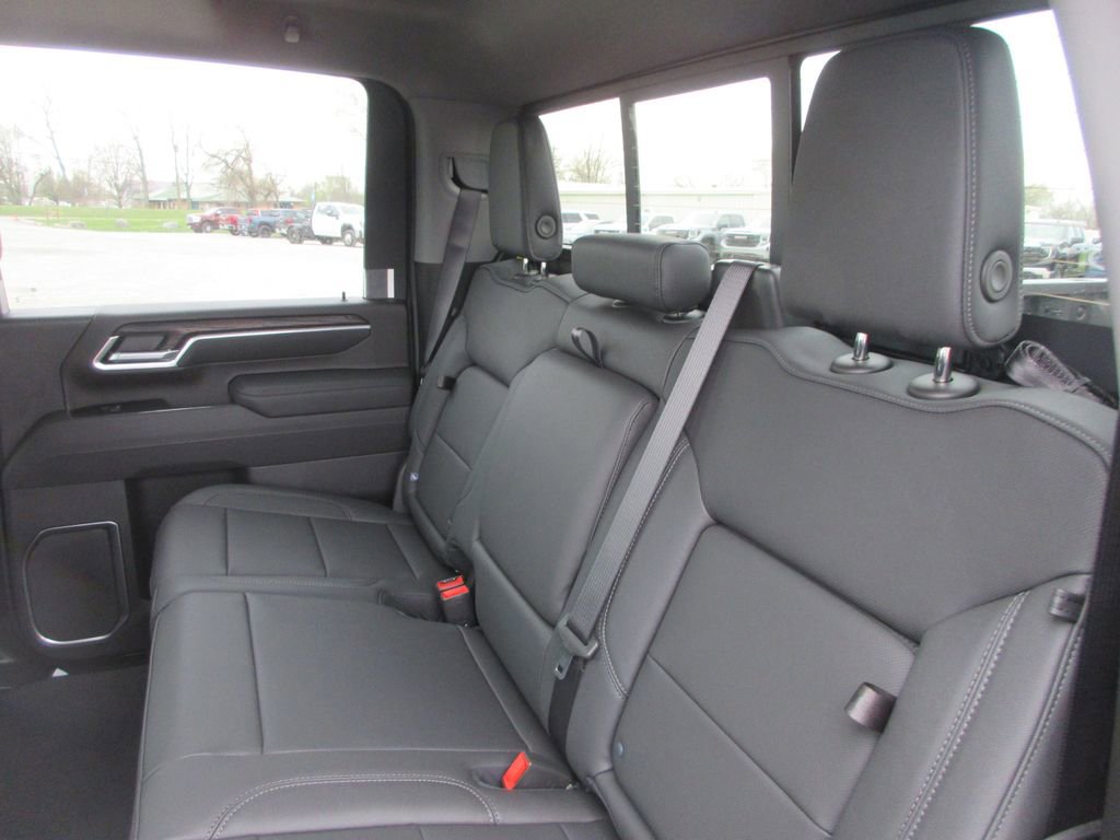 New 2026 GMC Sierra 2500 SLT image 14