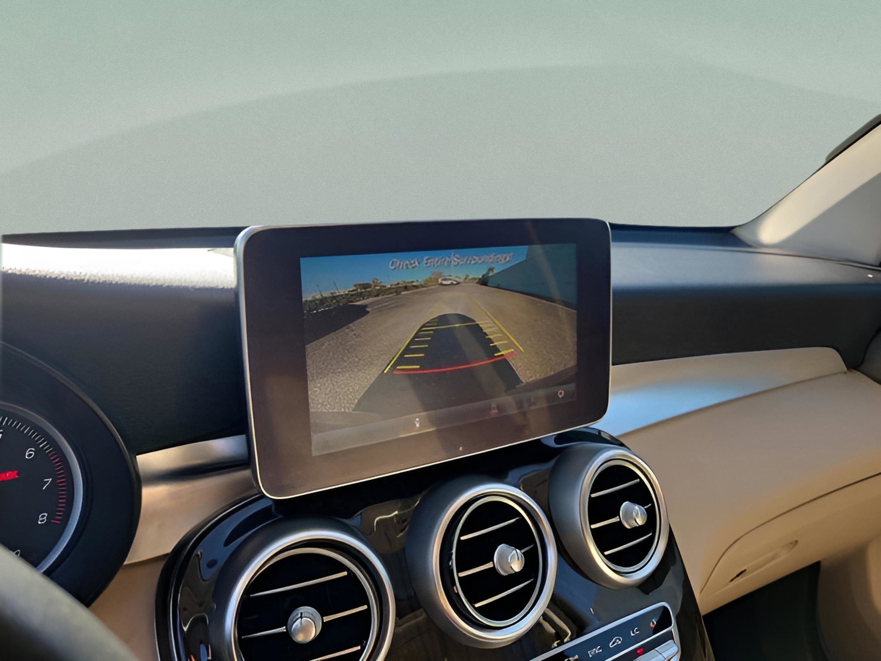 Used 2017 Mercedes-Benz GLC 300 4MATIC Coupe image 19