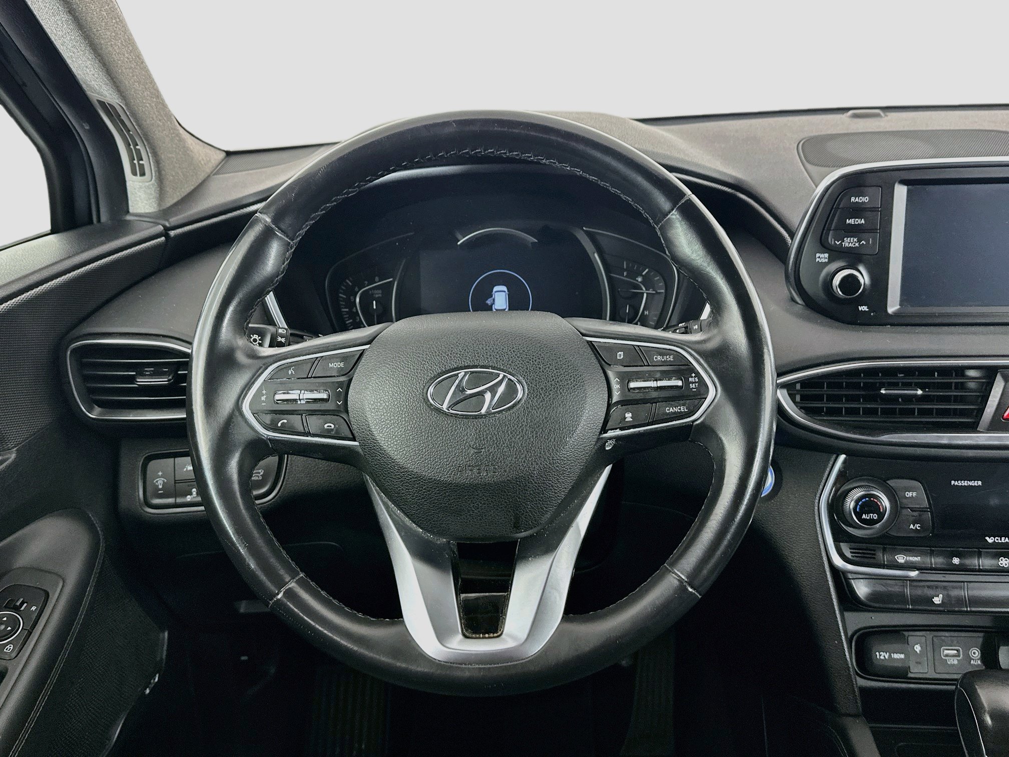Used 2020 Hyundai Santa Fe SEL w/ Convenience + Premium Package FWD image 18