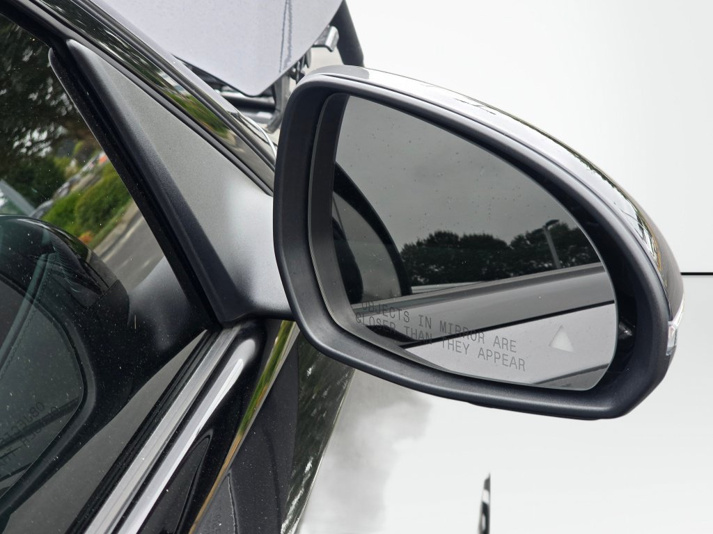 Used 2023 Mercedes-Benz C 300 4MATIC Sedan image 29