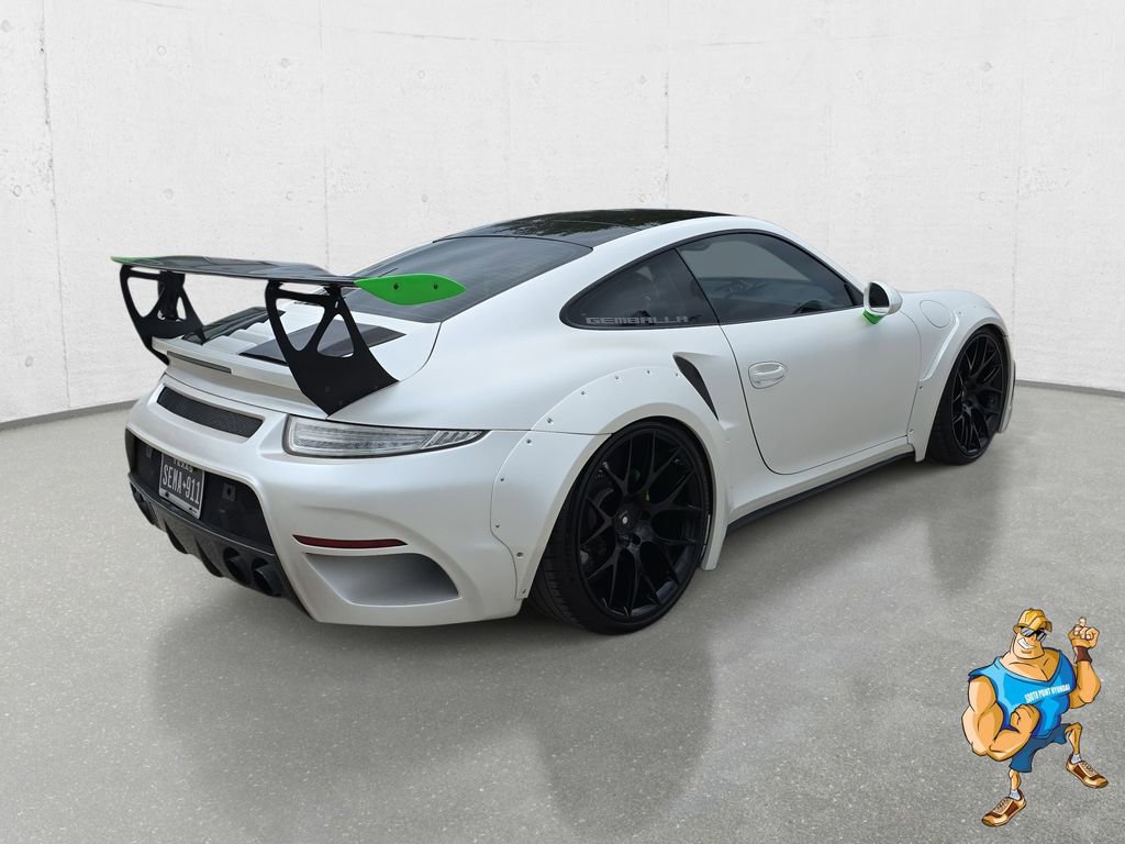 Used 2015 Porsche 911 Turbo S image 5