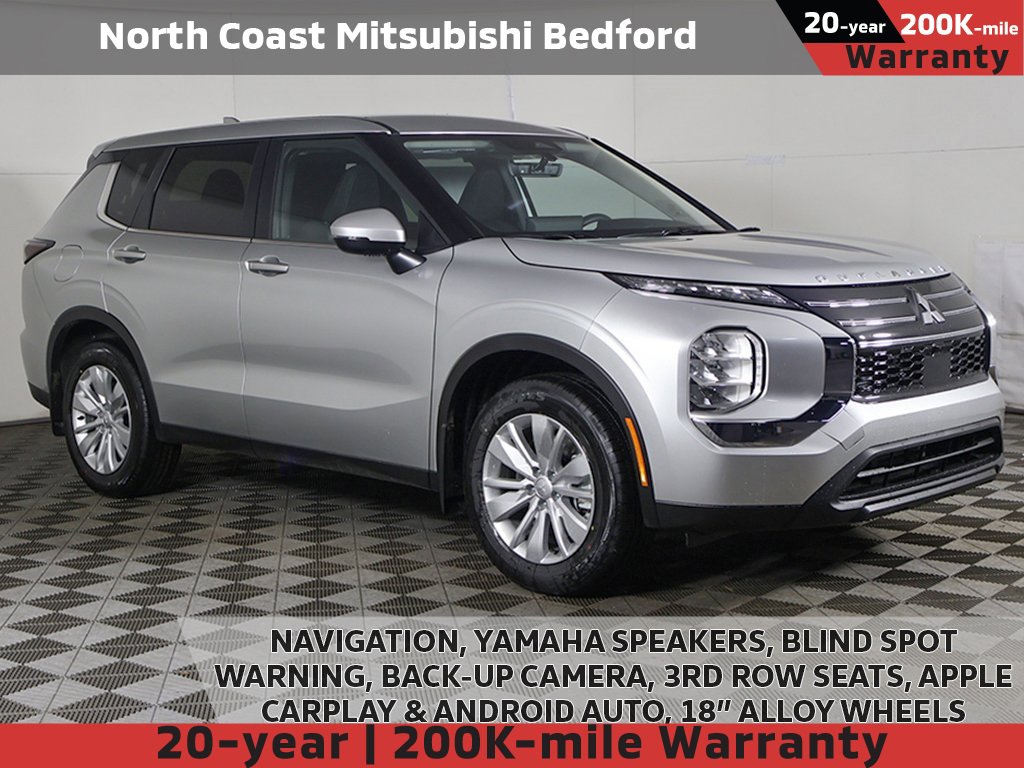 New 2026 Mitsubishi Outlander ES image 1