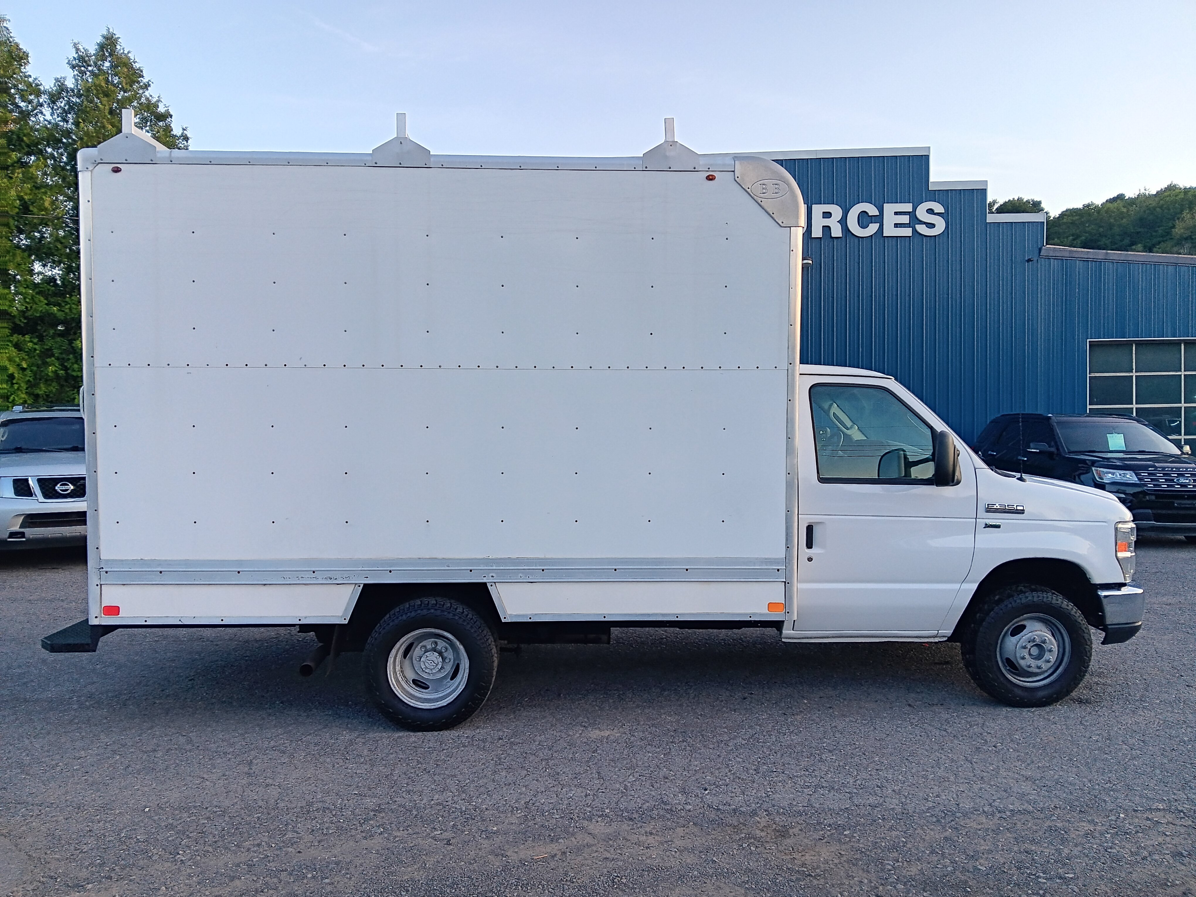Used 2014 Ford E-350 and Econoline 350 Super Duty RWD image 6