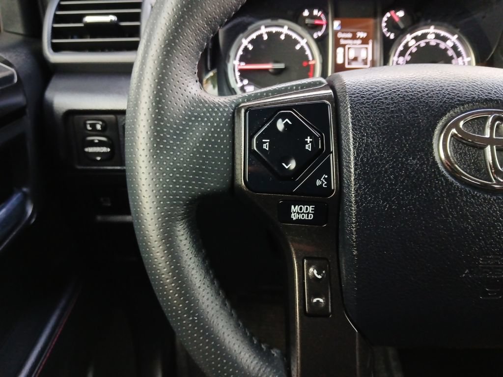 Used 2022 Toyota 4Runner TRD Off-Road Premium AWD/4WD image 11