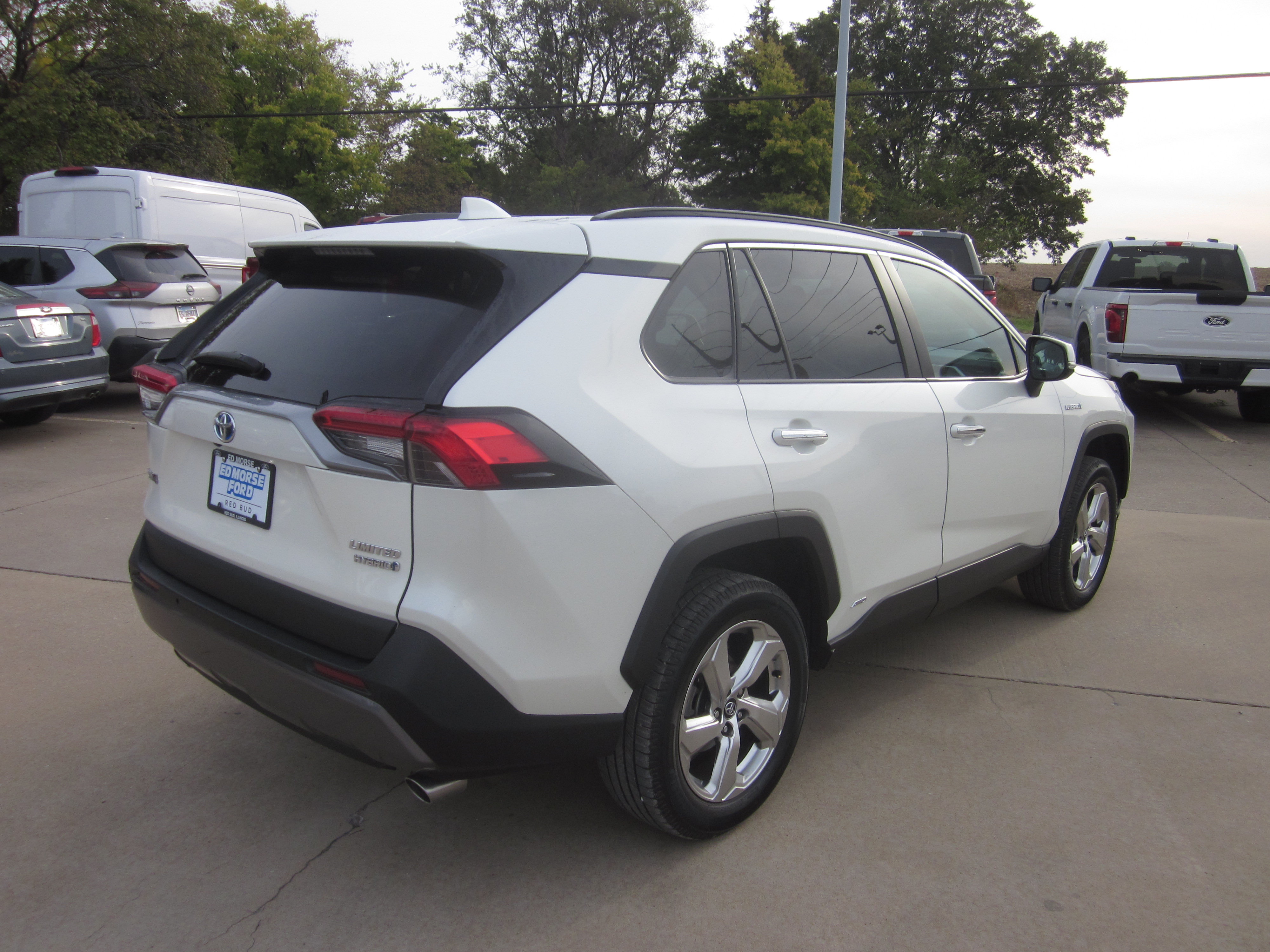 Used 2020 Toyota RAV4 Limited AWD/4WD image 6