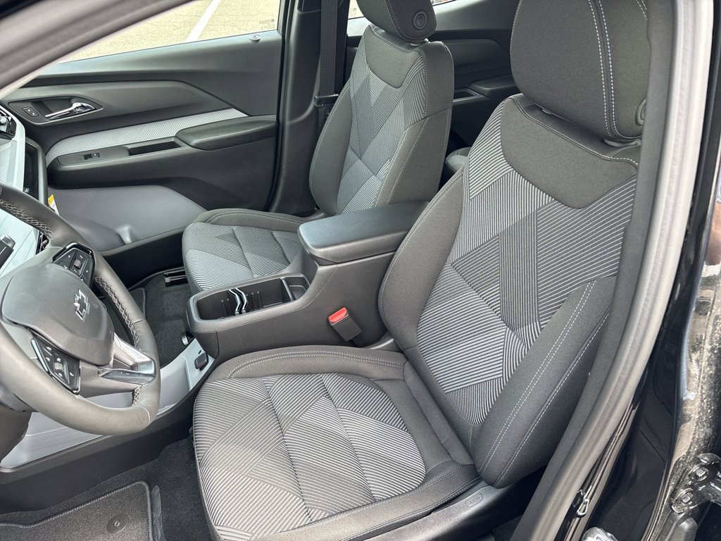 New 2027 Chevrolet Bolt LT w/ Comfort Package FWD image 18