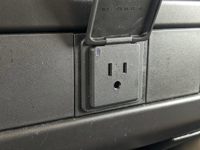 Used 2023 GMC Savana 2500 Extended w/ Driver Convenience Package image 19