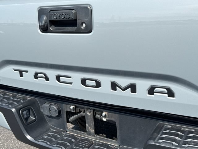 Certified 2021 Toyota Tacoma TRD Sport w/ Blackout Package (TMS) AWD/4WD image 17