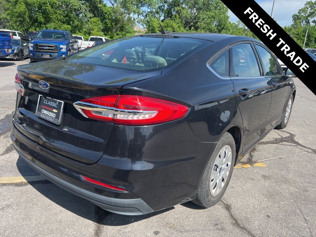 Used 2019 Ford Fusion S FWD image 4