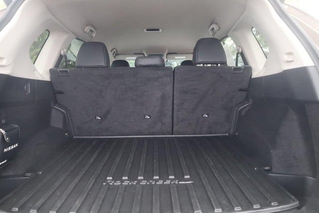 Certified 2025 Nissan Rogue SV AWD/4WD image 23