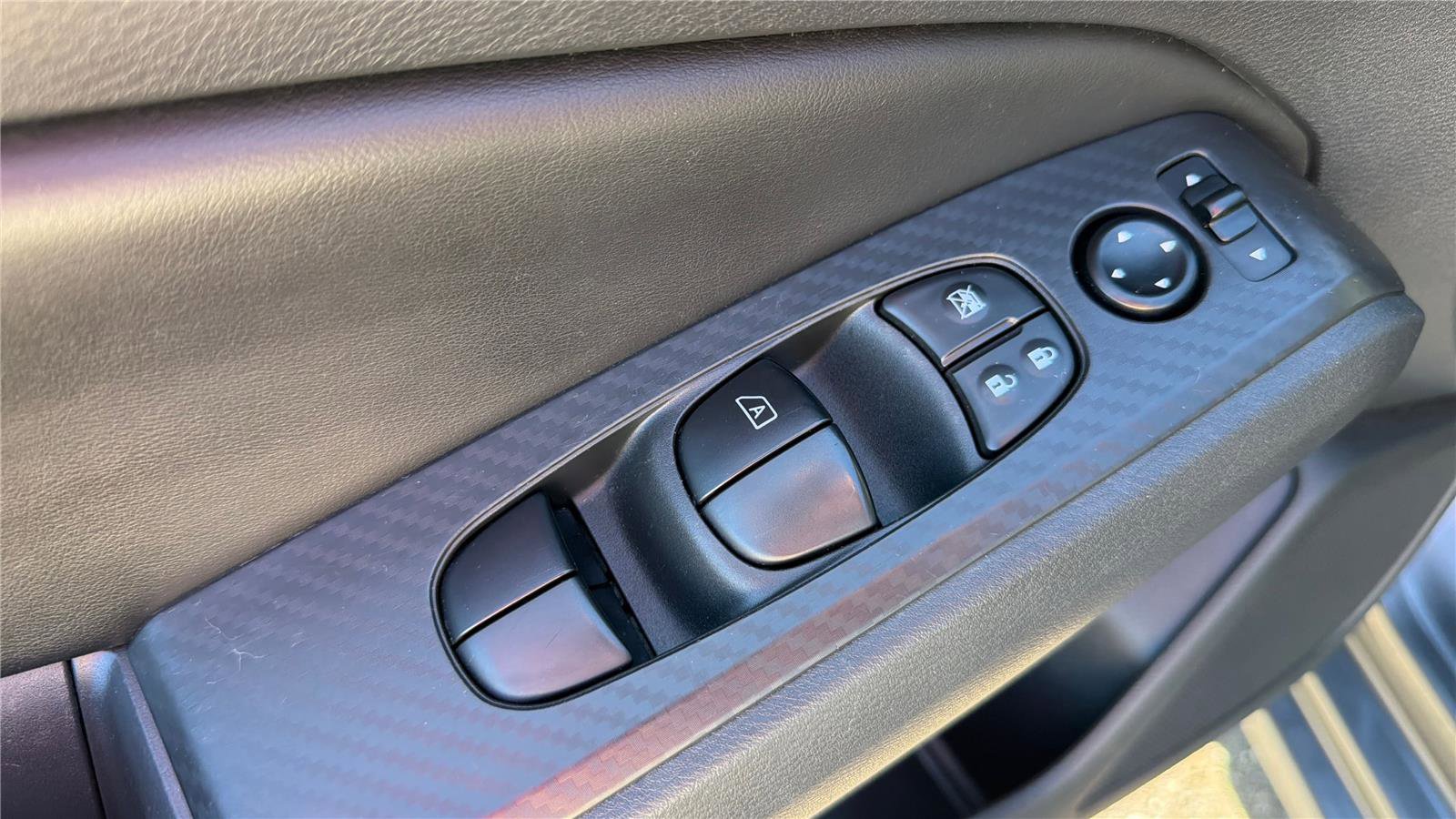 Used 2024 Nissan Altima 2.5 SV image 14