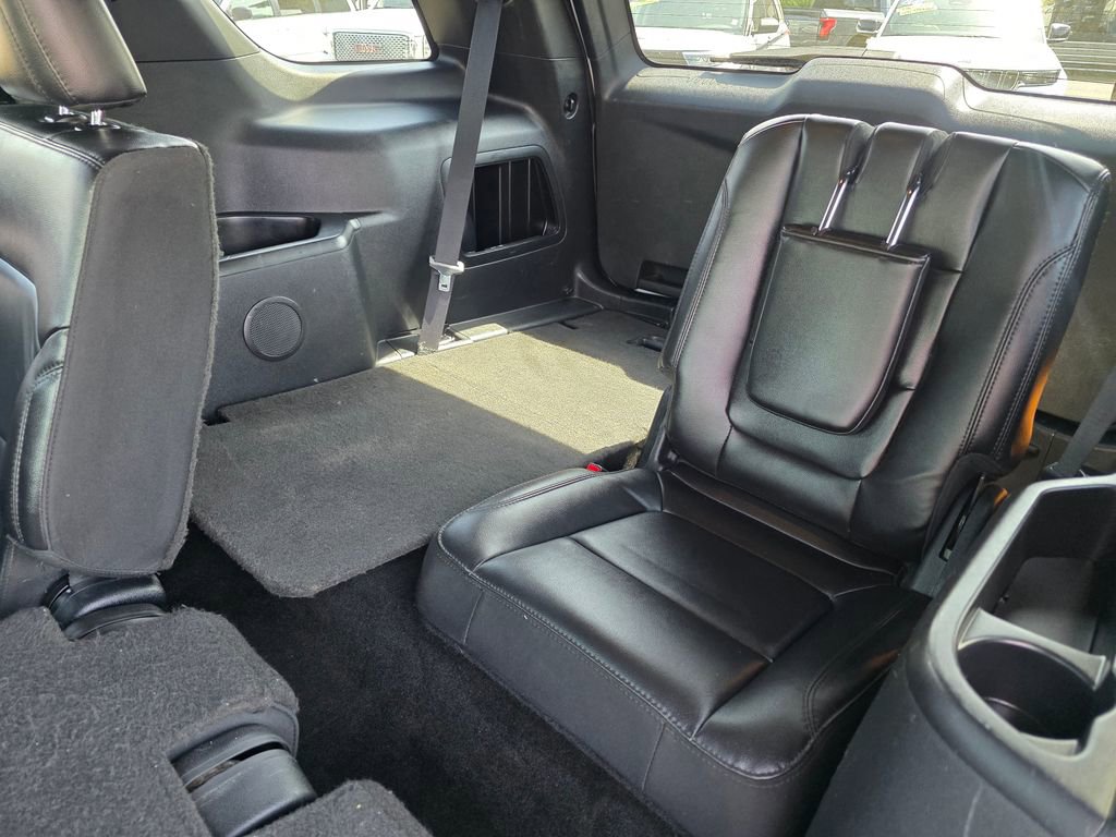 Used 2017 Ford Explorer XLT w/ Equipment Group 202A FWD image 20