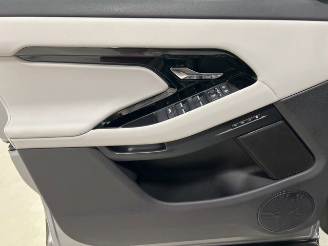 Used 2025 Land Rover Range Rover Evoque S image 14