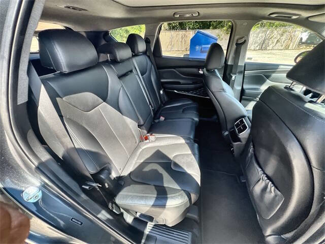 Used 2020 Hyundai Santa Fe Limited w/ Cargo Package image 18
