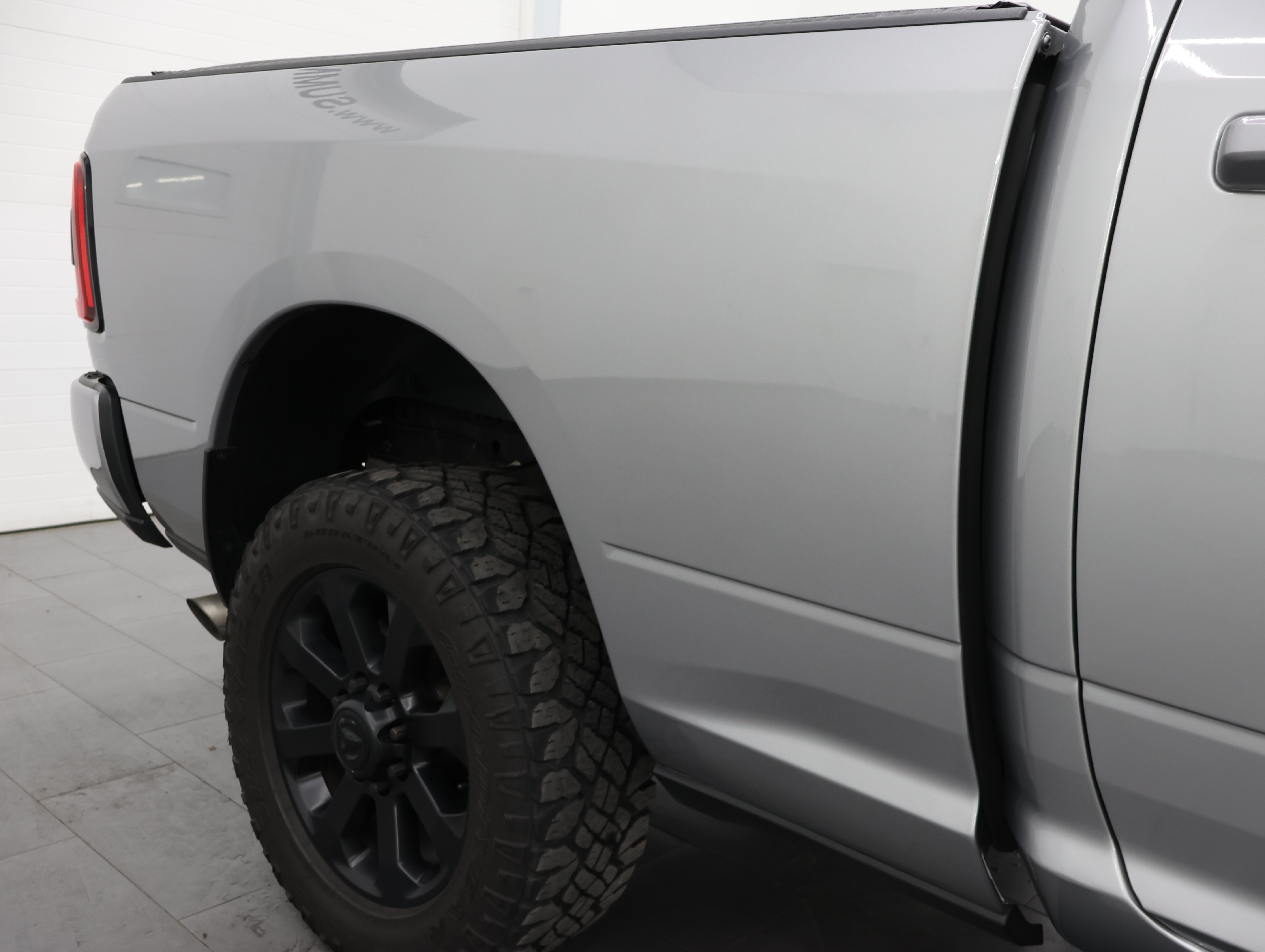 Used 2023 RAM 3500 Laramie AWD/4WD image 29