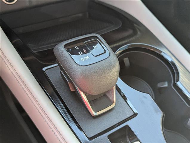 Used 2023 Nissan Rogue SL w/ SL Premium Package image 12