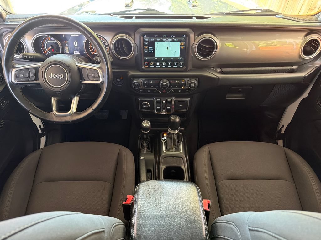 Used 2018 Jeep Wrangler Unlimited Sahara w/ Dual Top Group AWD/4WD image 23