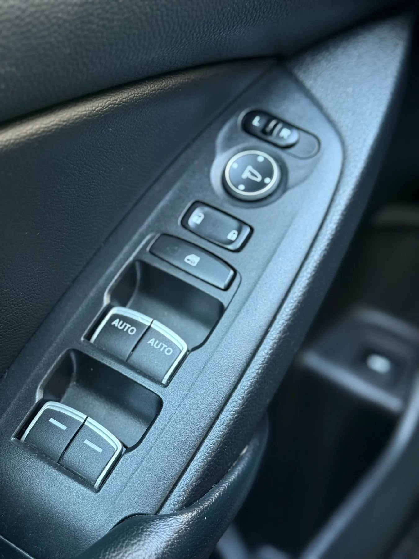 Used 2018 Honda Accord Sport image 27