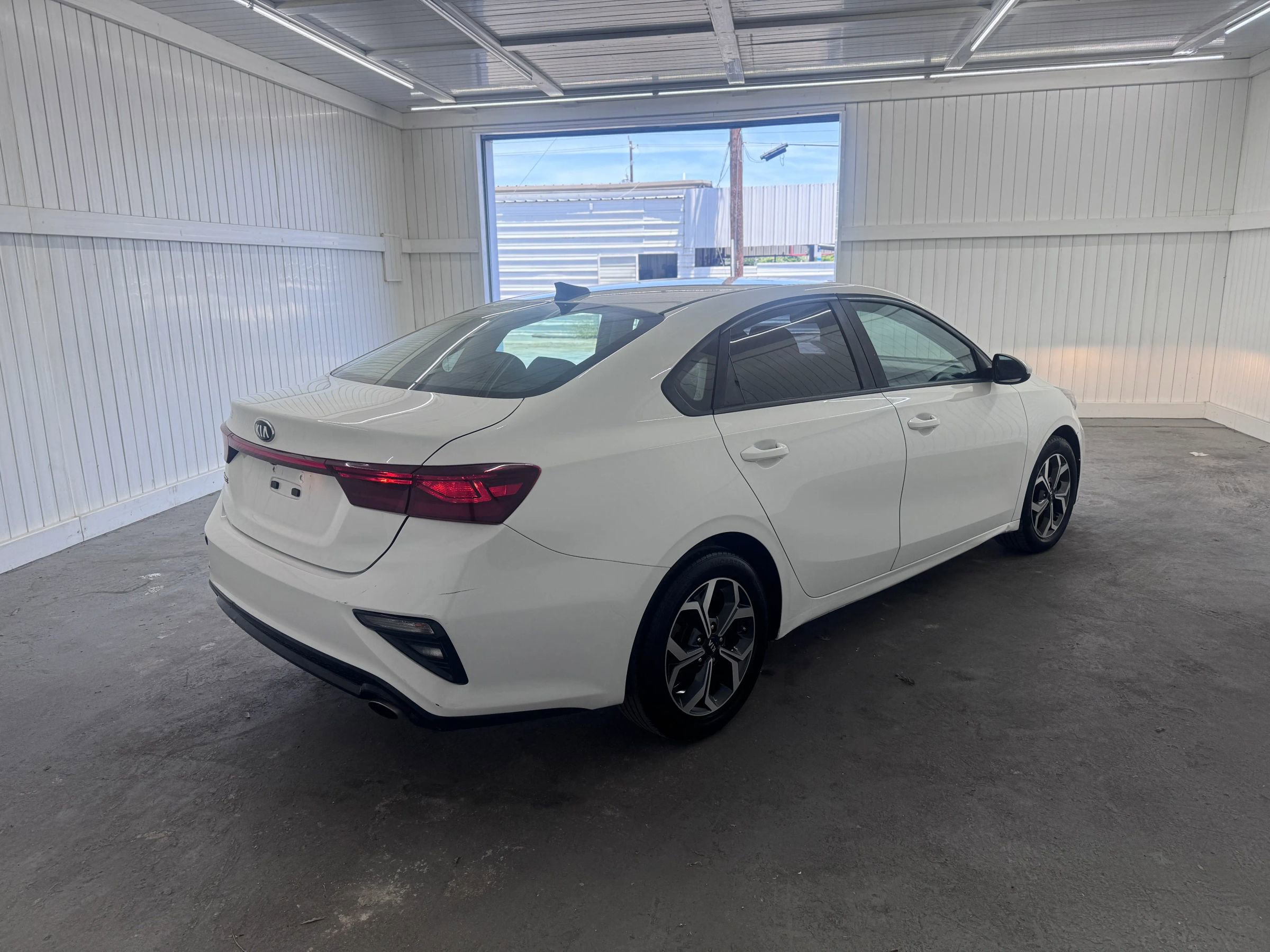 Used 2019 Kia Forte LXS FWD image 5