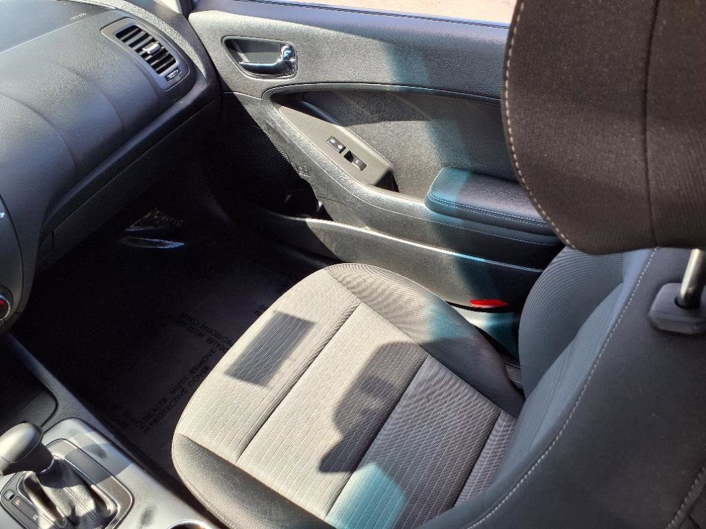 Used 2016 Kia Forte LX w/ LX Popular Plus Package image 22