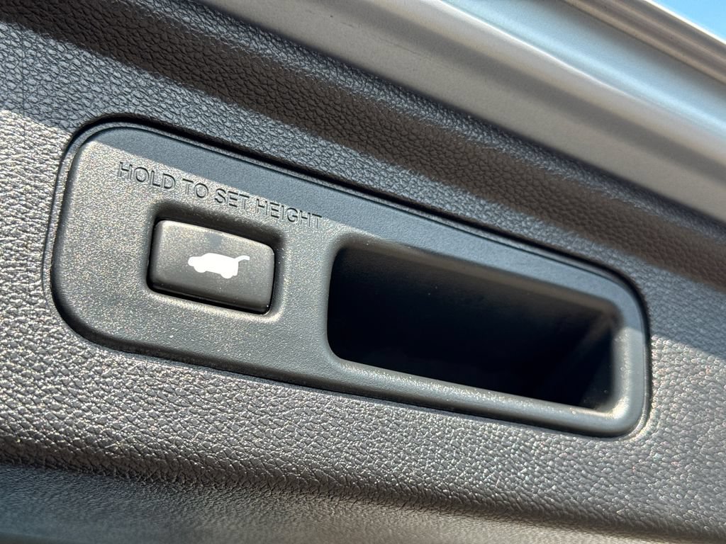 Used 2023 Honda Odyssey Touring image 11