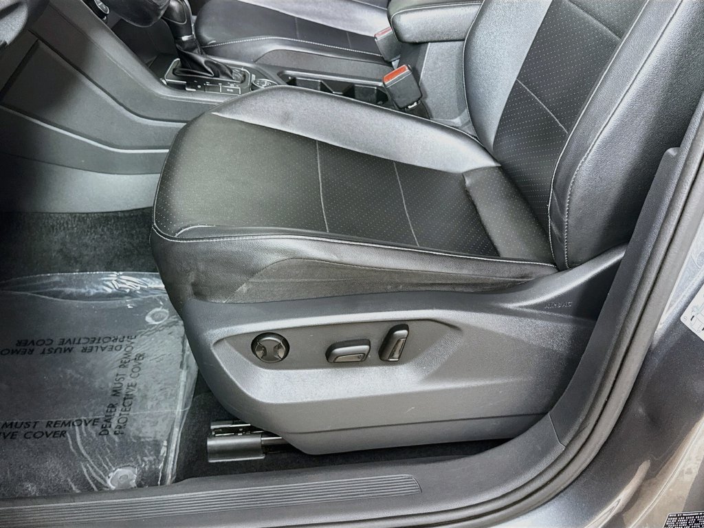 Used 2018 Volkswagen Tiguan SE AWD/4WD image 22