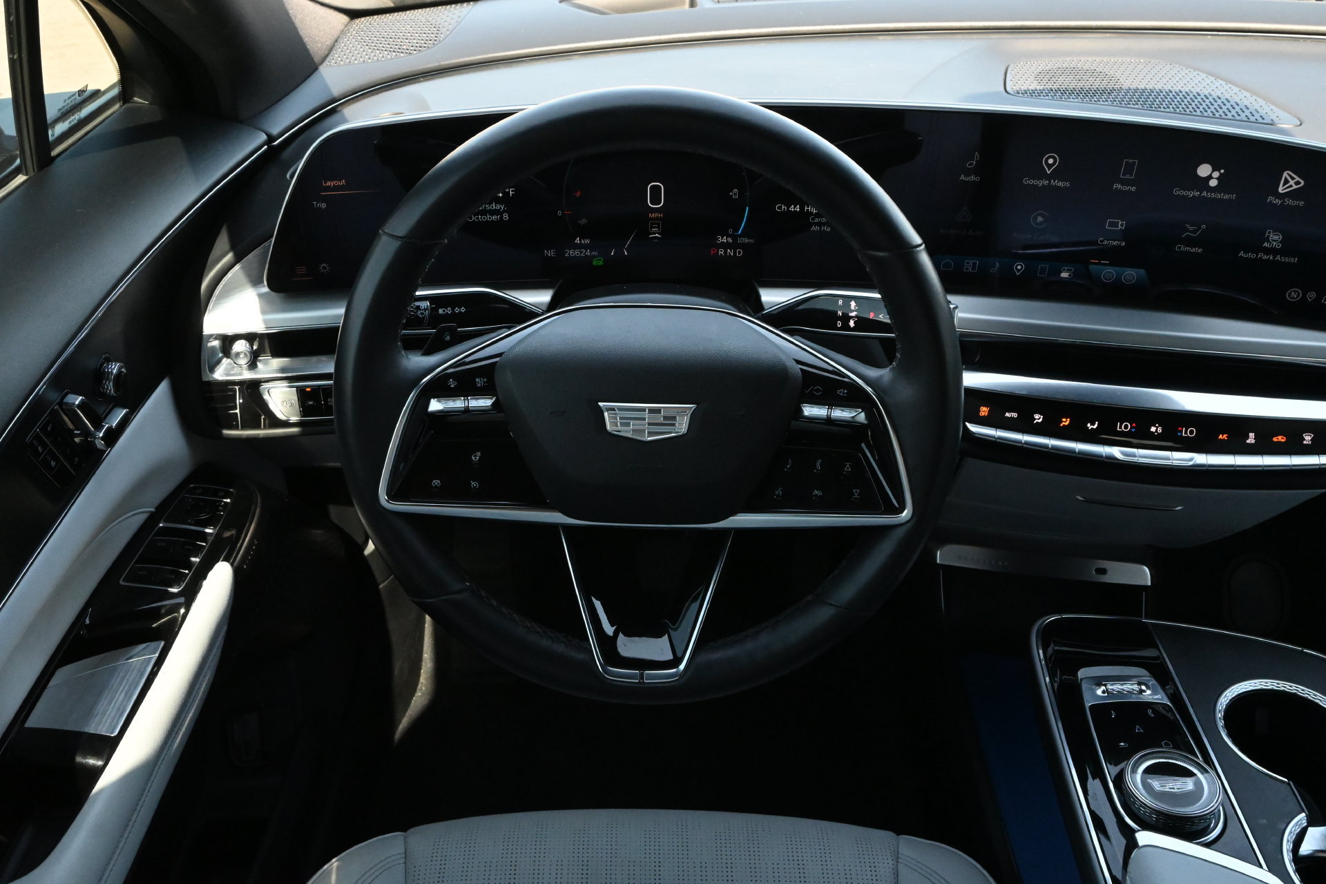 Certified 2024 Cadillac Lyriq Luxury AWD/4WD image 10
