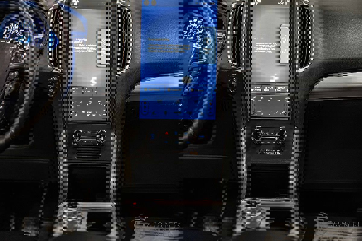 Used 2022 Ford Edge SEL image 34