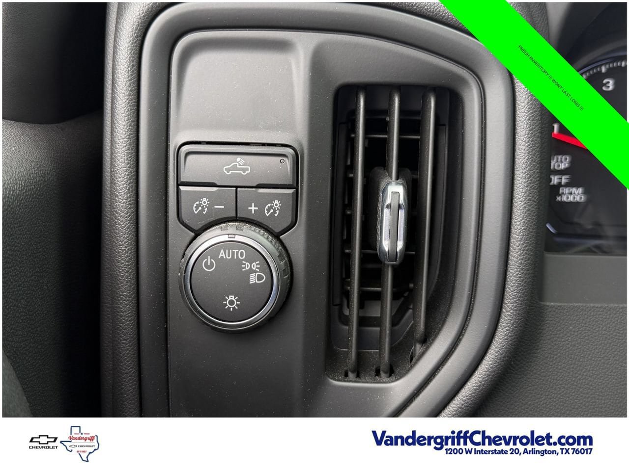 Certified 2023 Chevrolet Silverado 1500 Custom RWD image 21