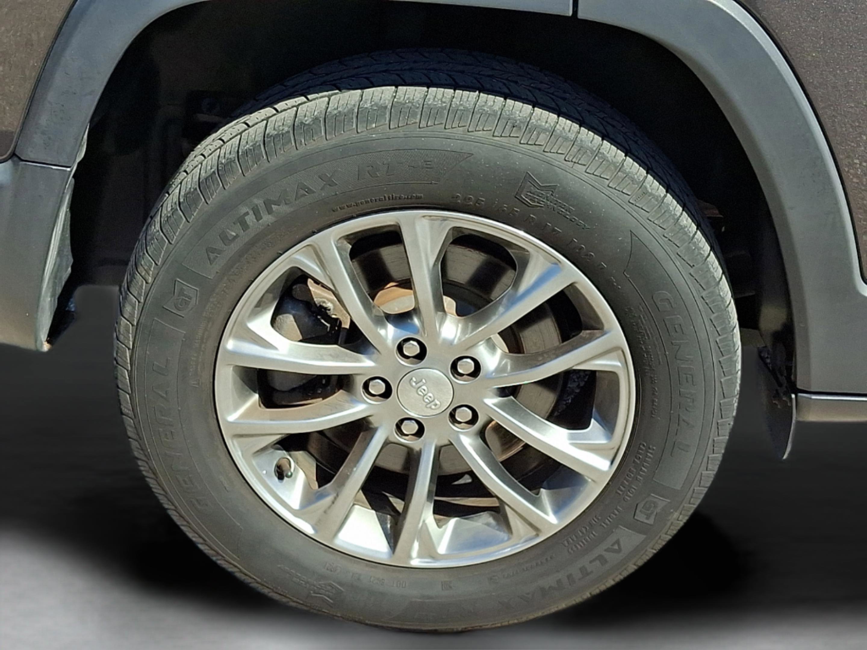 Certified 2019 Jeep Cherokee Latitude Plus image 8