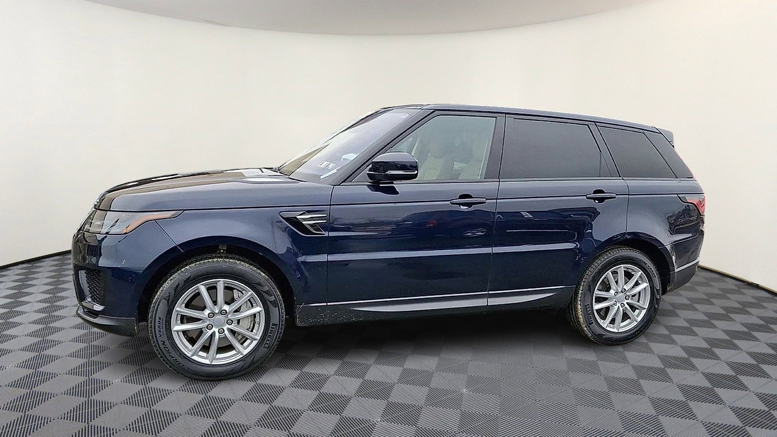 Used 2021 Land Rover Range Rover Sport SE image 4