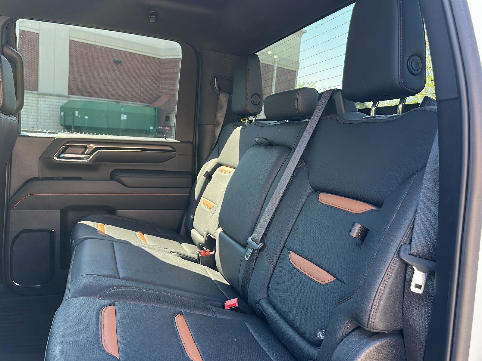 Used 2024 GMC Sierra 2500 AT4 image 22