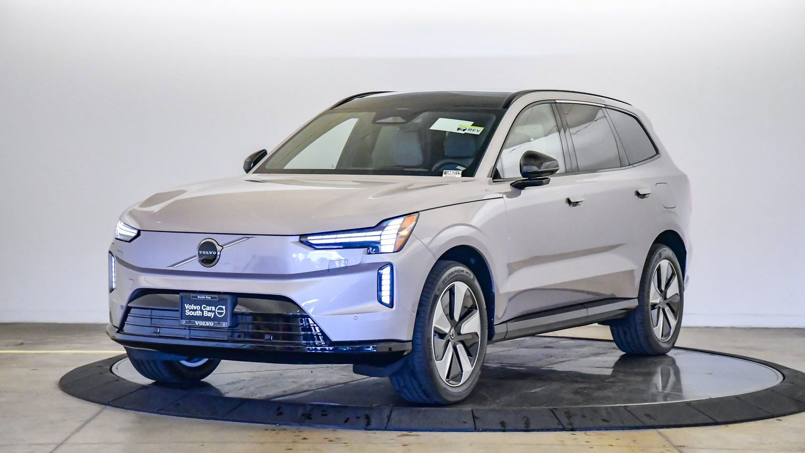 New 2026 Volvo EX90 Plus