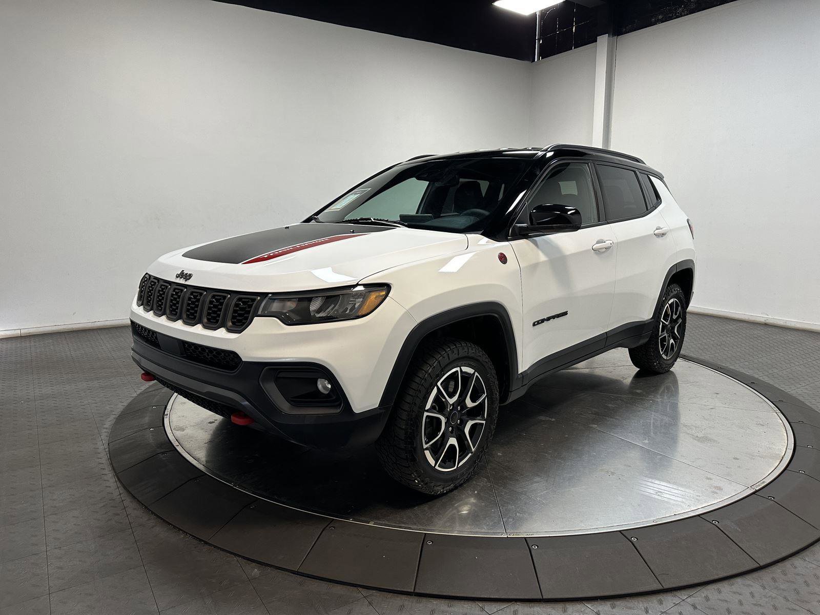 Used 2025 Jeep Compass Trailhawk