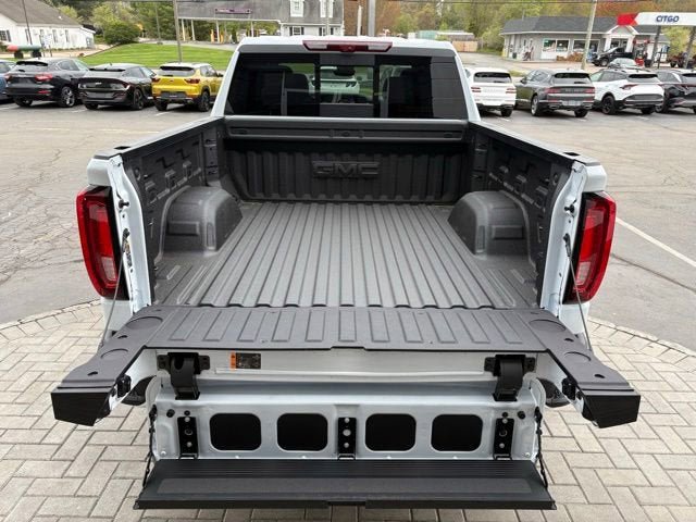 New 2026 GMC Sierra 1500 Denali w/ Denali Reserve Package AWD/4WD image 11