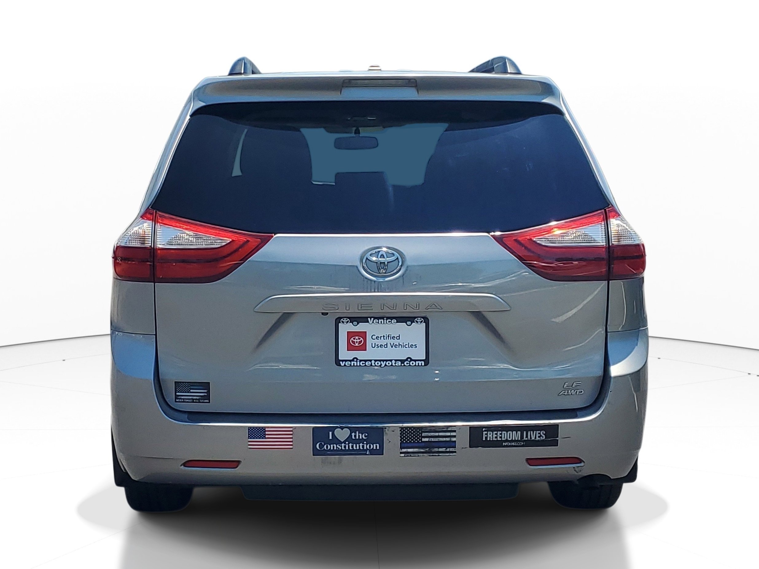 Certified 2017 Toyota Sienna LE AWD/4WD image 5