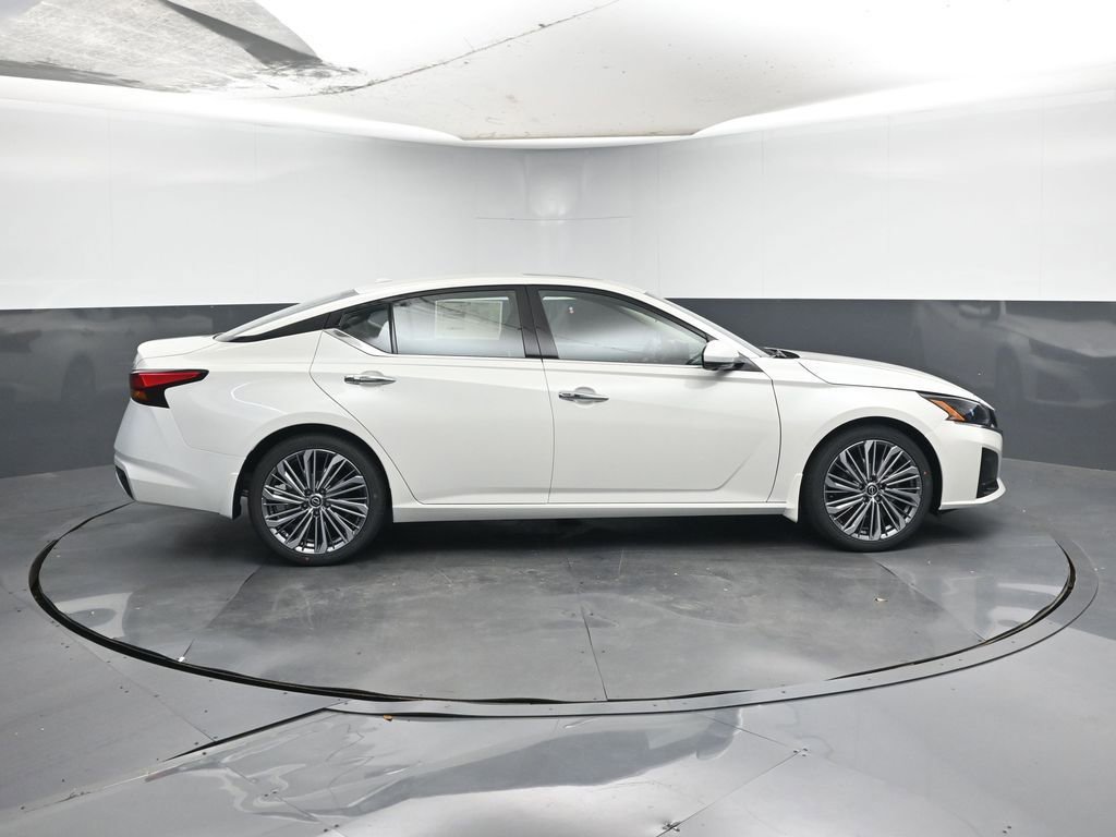 New 2025 Nissan Altima 2.5 SL image 6
