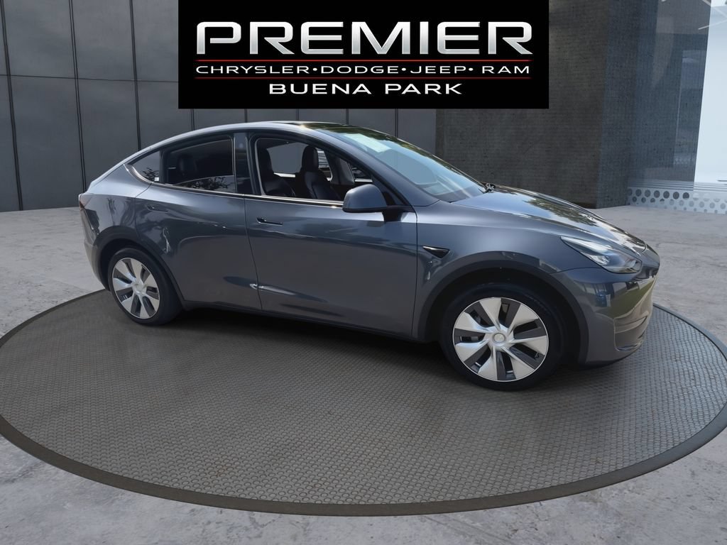 Used 2022 Tesla Model Y Long Range AWD/4WD image 9