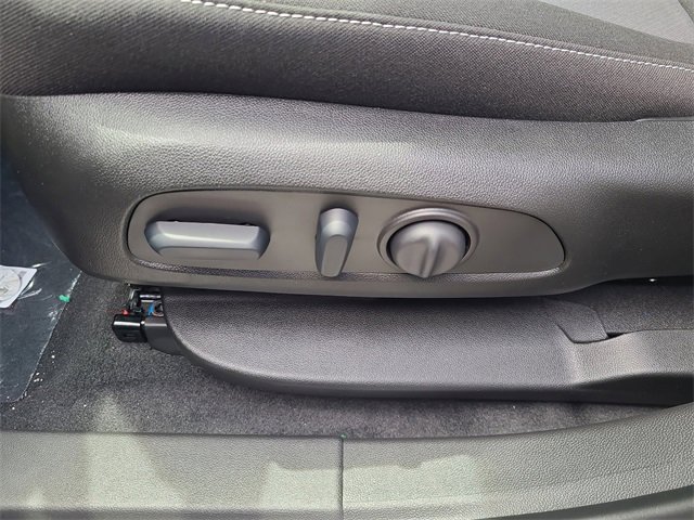 New 2025 Chevrolet Blazer LT w/ Midnight/Sport Edition image 19