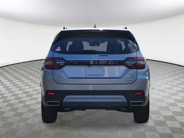 New 2025 Honda Pilot Touring image 4