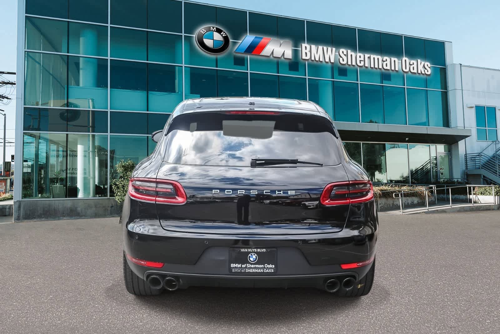 Used 2018 Porsche Macan Sport Edition AWD/4WD image 5