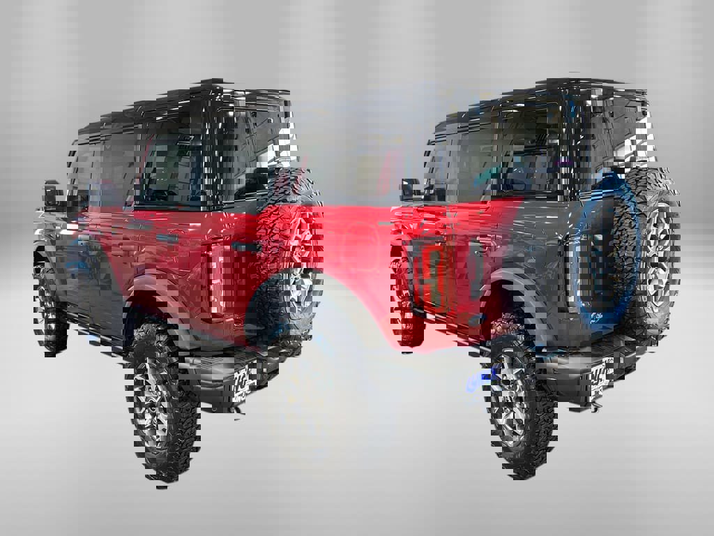 Used 2025 Ford Bronco Badlands image 2