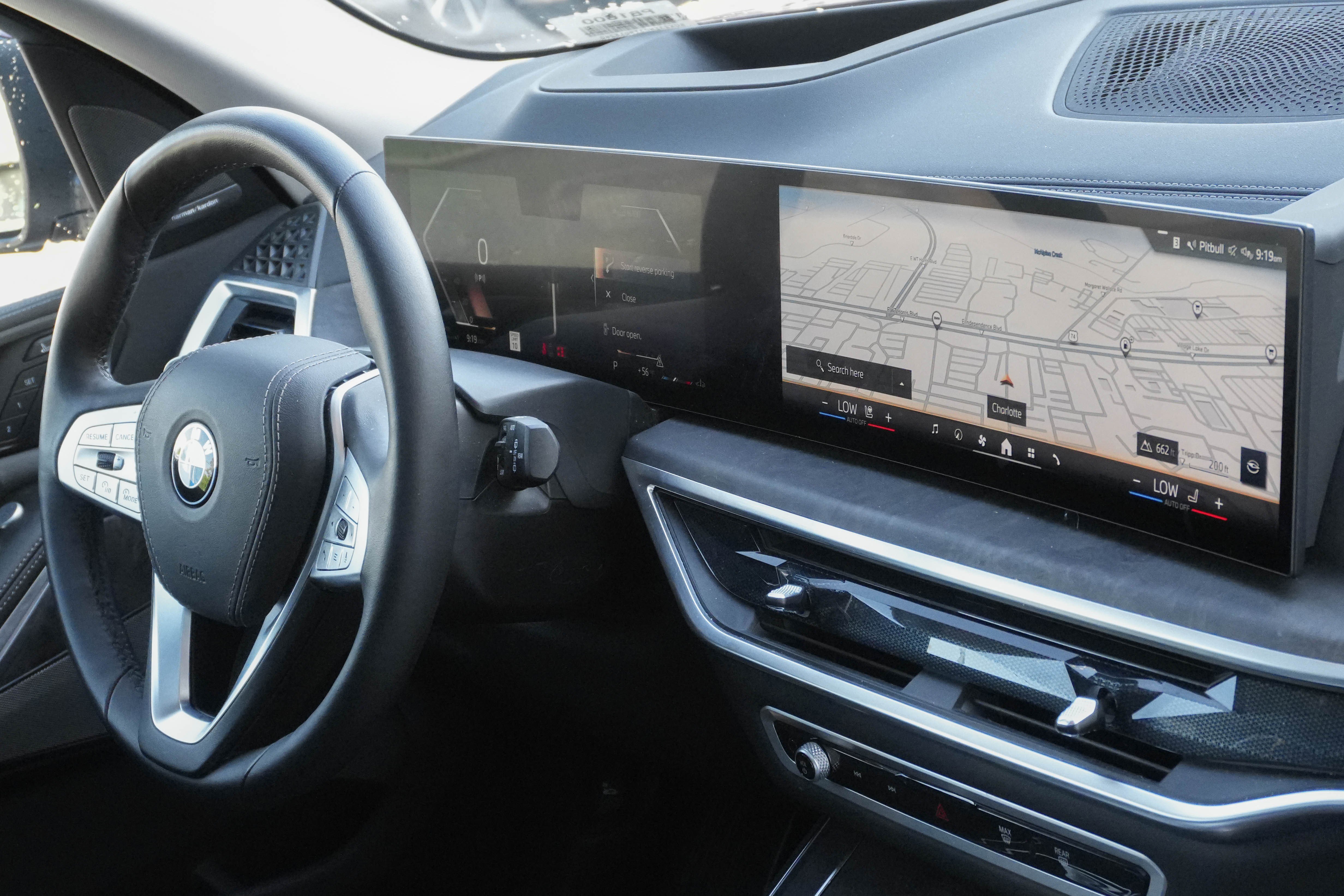 Used 2026 BMW X7 xDrive40i w/ Premium Package image 11