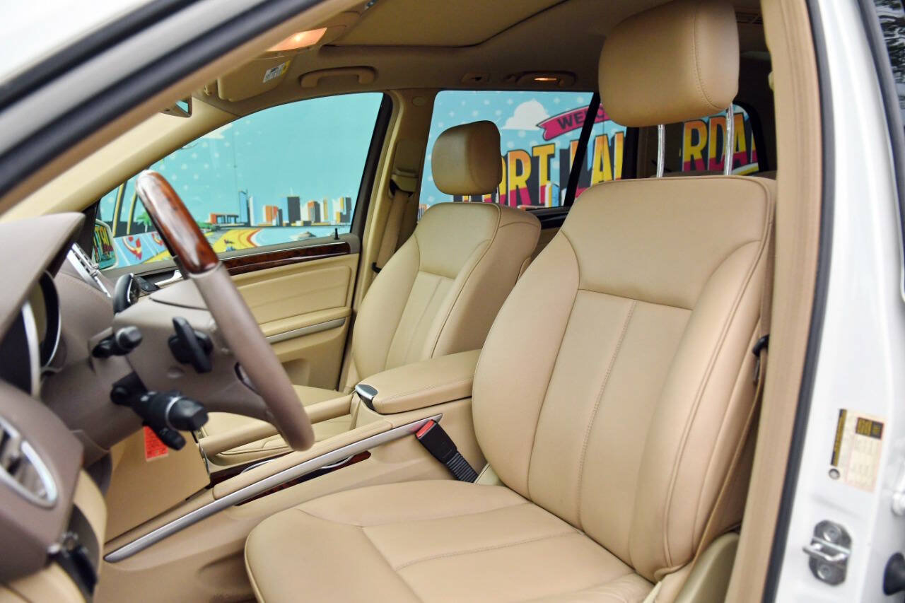 Used 2011 Mercedes-Benz GL 450 4MATIC image 19