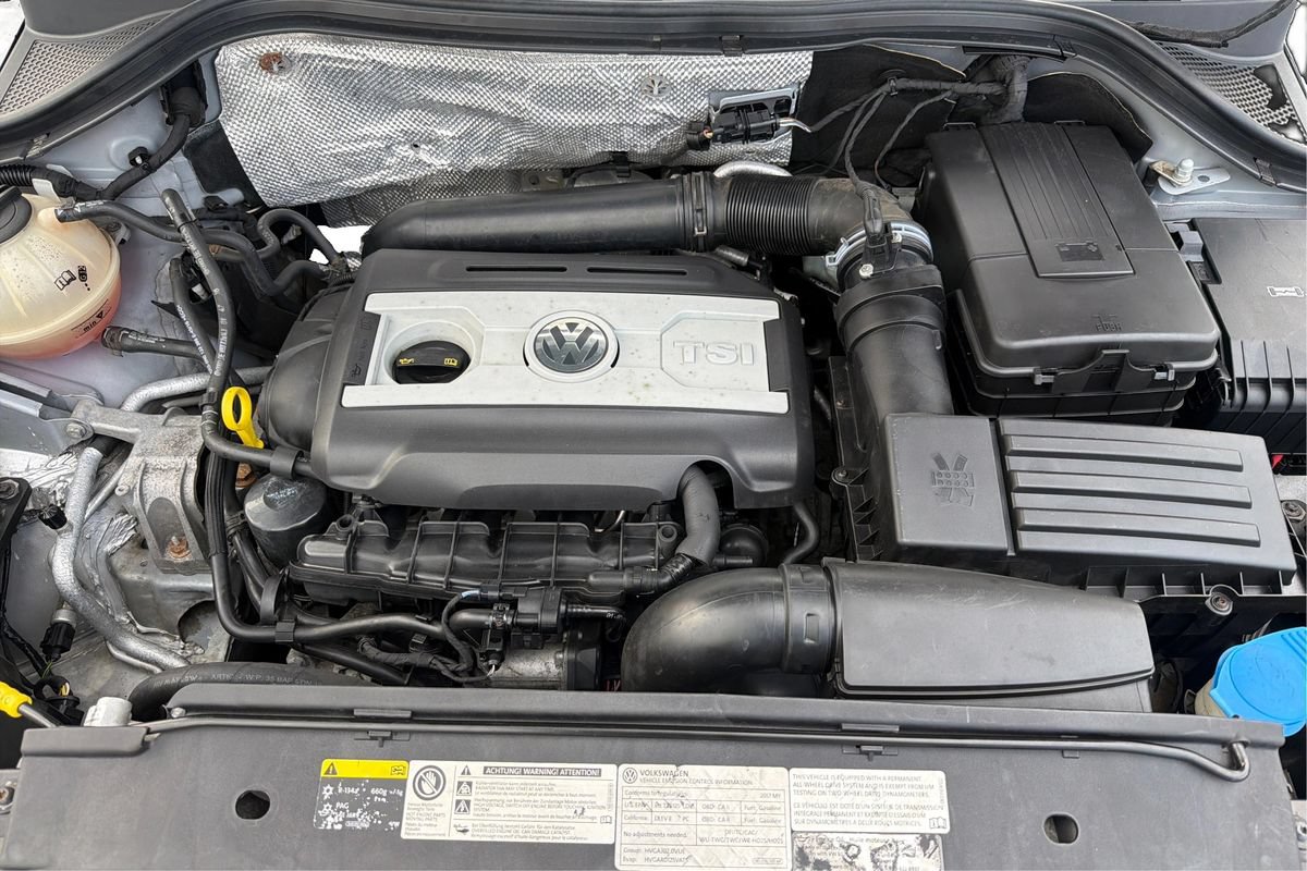 Used 2017 Volkswagen Tiguan Wolfsburg Edition AWD/4WD image 25
