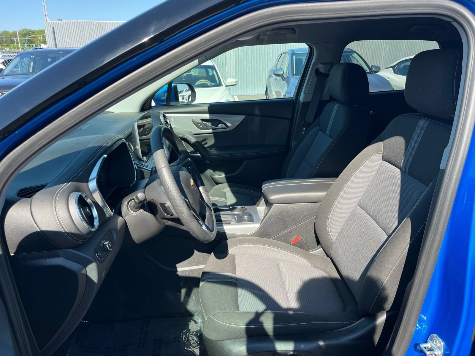 Used 2025 Chevrolet Blazer LT FWD image 36