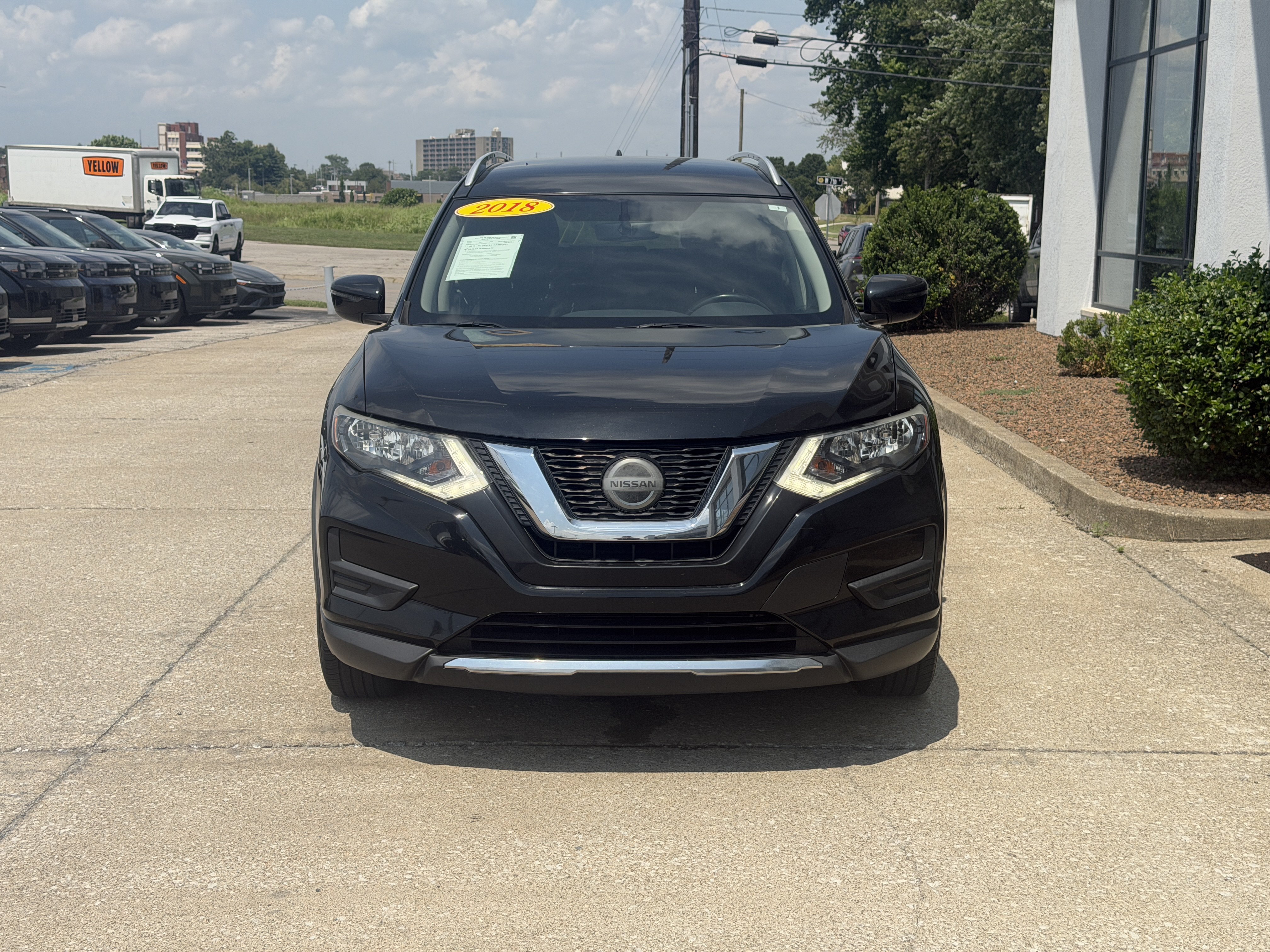 Used 2018 Nissan Rogue SV FWD image 18