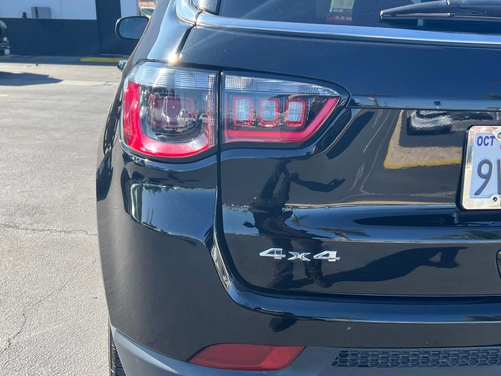 Used 2024 Jeep Compass Latitude w/ Convenience Group image 11