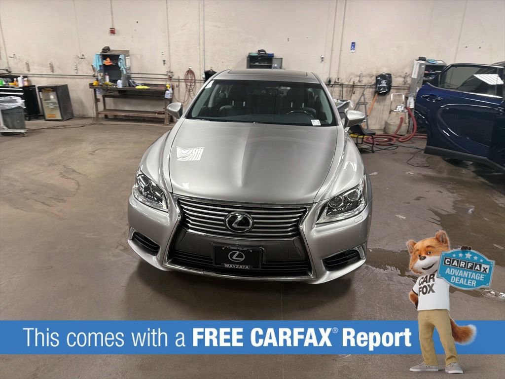 Used 2017 Lexus LS 460 AWD w/ Comfort Package image 2
